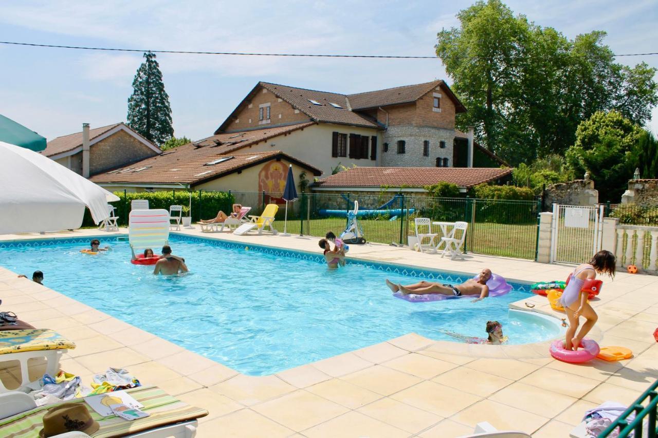 Bed and Breakfast Le Logis Des Quatre Puits Neuvicq-Montguyon Esterno foto