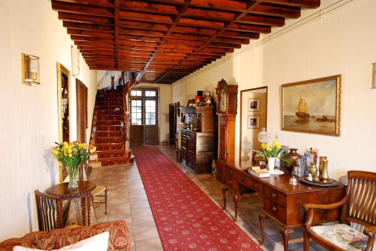 Bed and Breakfast Le Logis Des Quatre Puits Neuvicq-Montguyon Esterno foto
