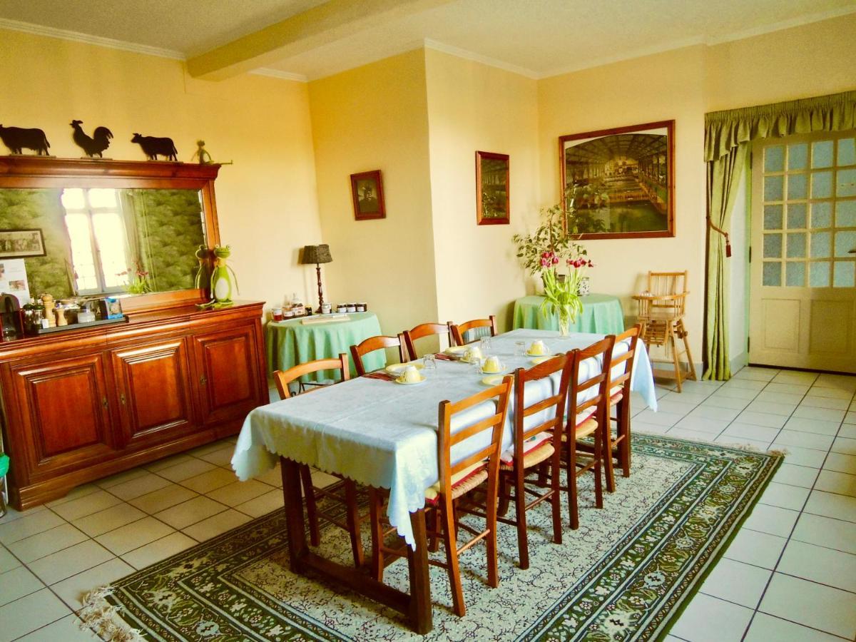 Bed and Breakfast Le Logis Des Quatre Puits Neuvicq-Montguyon Esterno foto