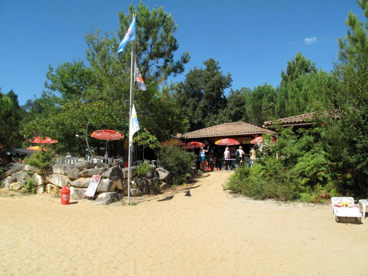 Bed and Breakfast Le Logis Des Quatre Puits Neuvicq-Montguyon Esterno foto