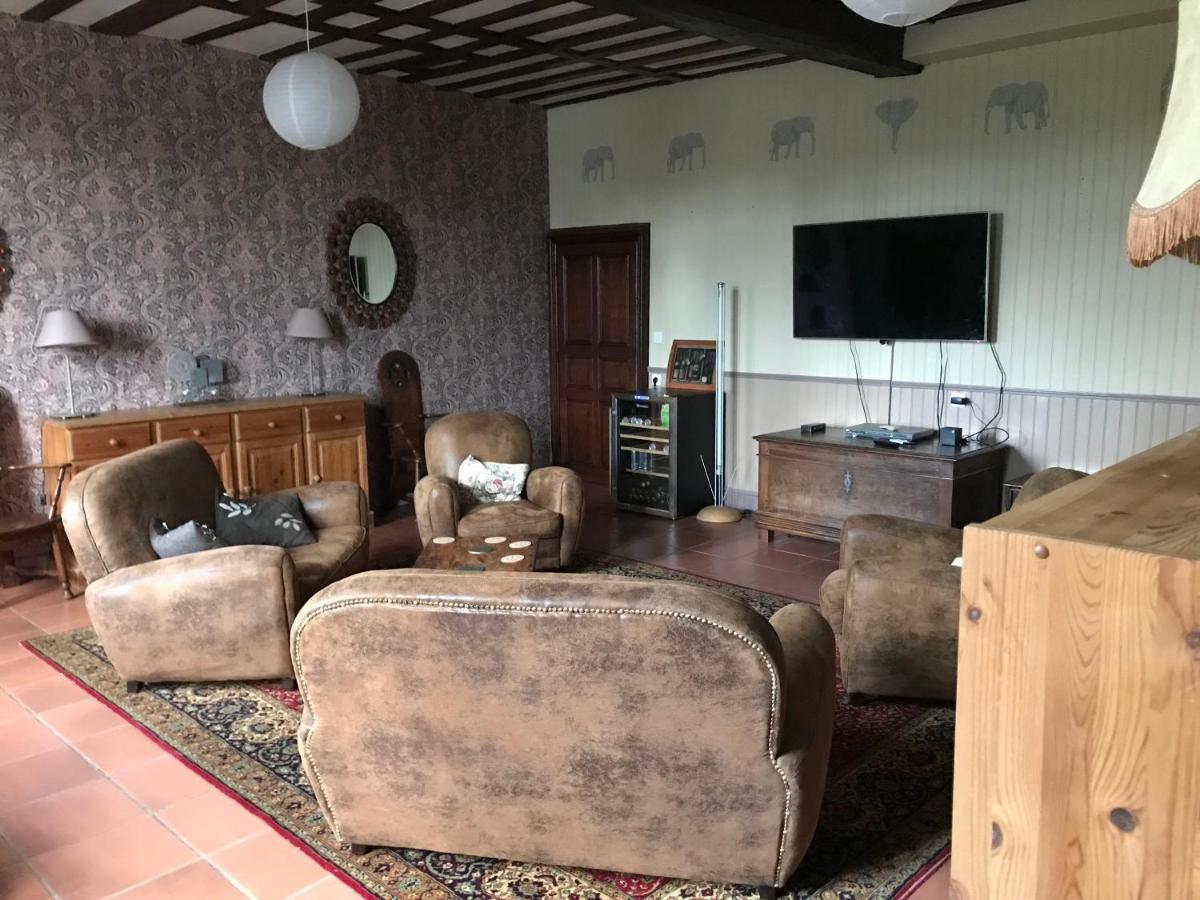 Bed and Breakfast Le Logis Des Quatre Puits Neuvicq-Montguyon Esterno foto