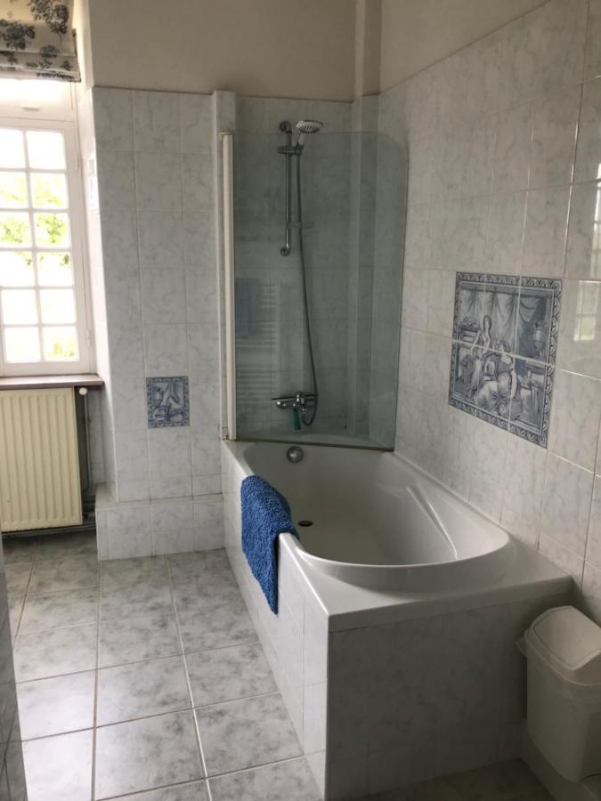Bed and Breakfast Le Logis Des Quatre Puits Neuvicq-Montguyon Esterno foto