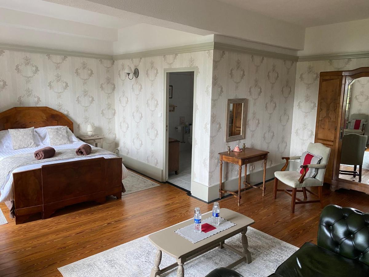 Bed and Breakfast Le Logis Des Quatre Puits Neuvicq-Montguyon Esterno foto